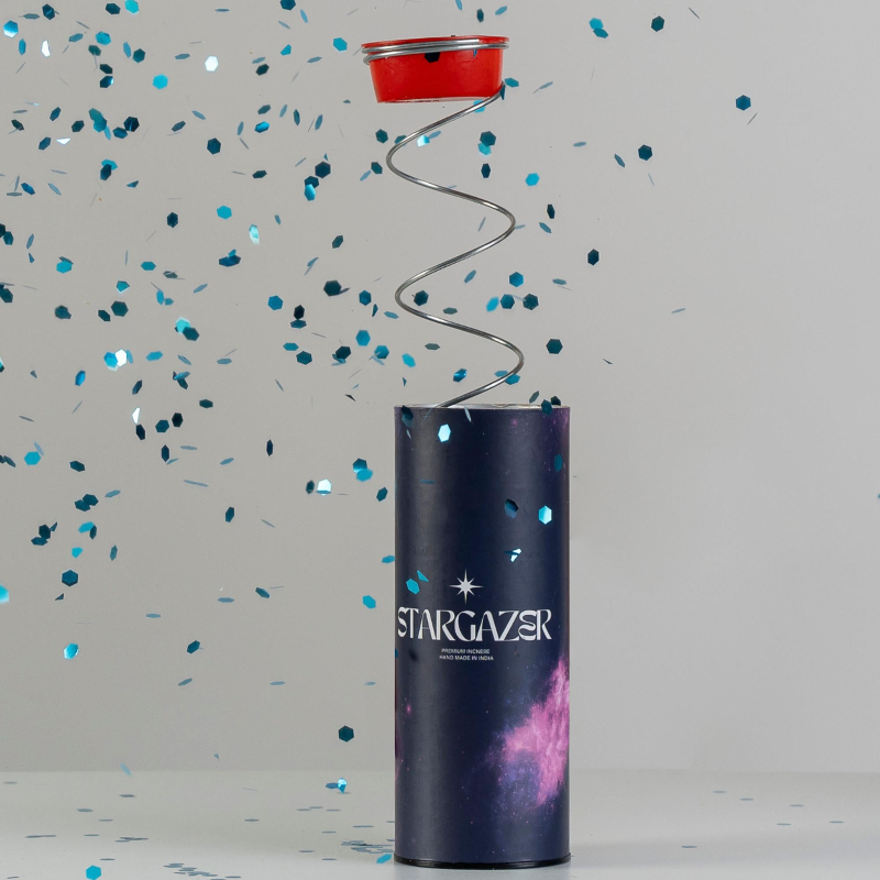 Spring Loaded Glitter Bomb Prank